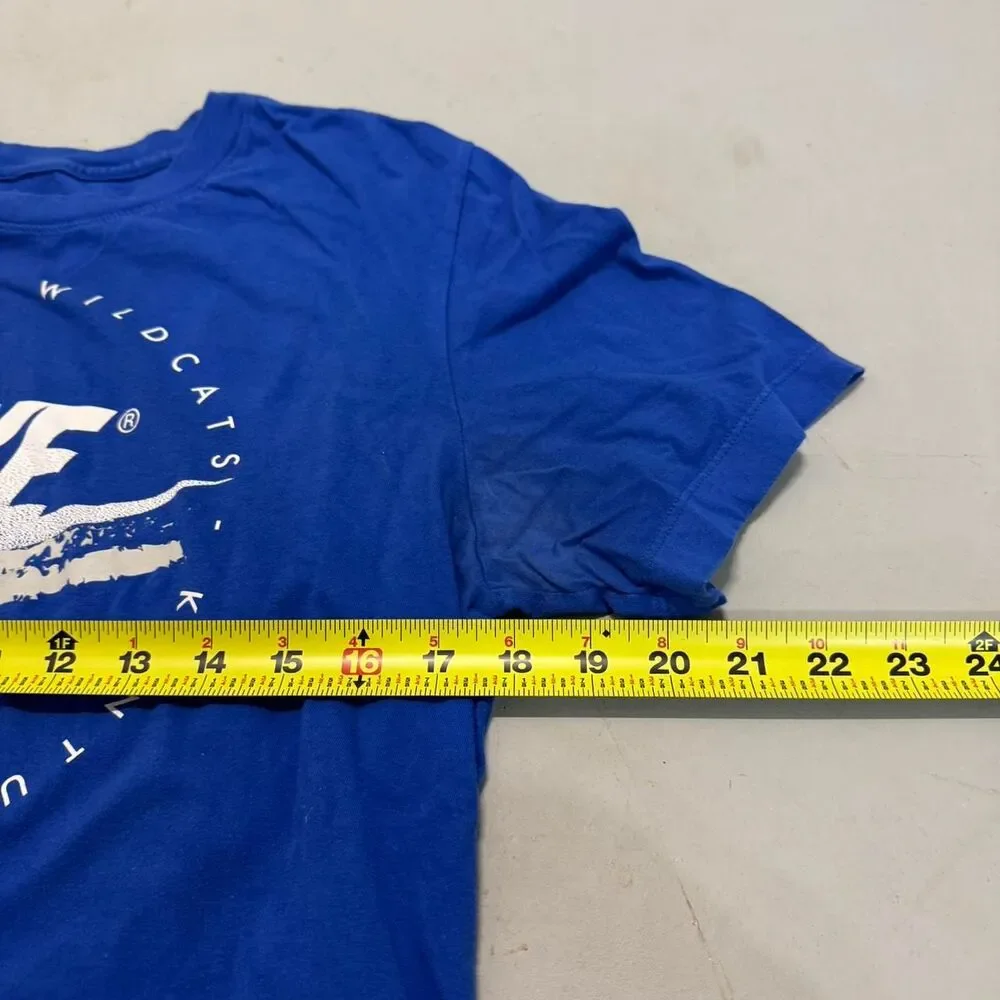 Nike Men's Blue T-shirt